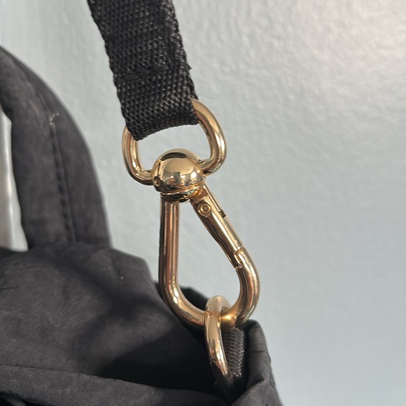 Lululemon Handbag, Used but Good Condition,adjustable shoulder strap and handles - Picture 6 of 9